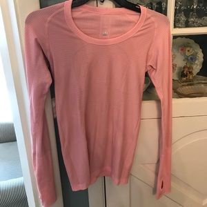 Pink Lululemon Swiftly tech long sleeve SIZE 4